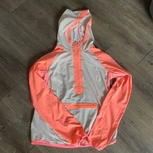 Lululemon size 8 windbreaker